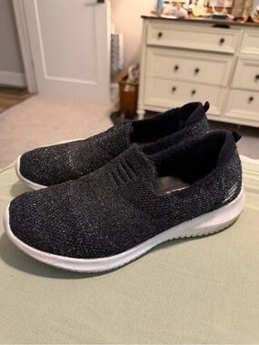 Sparkle Slip-On Knit Sneakers - Black